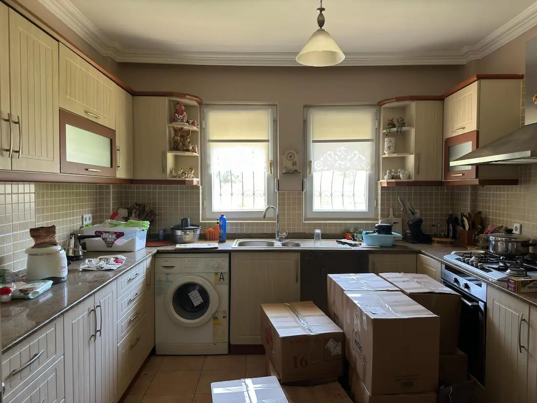 Modern kitchen